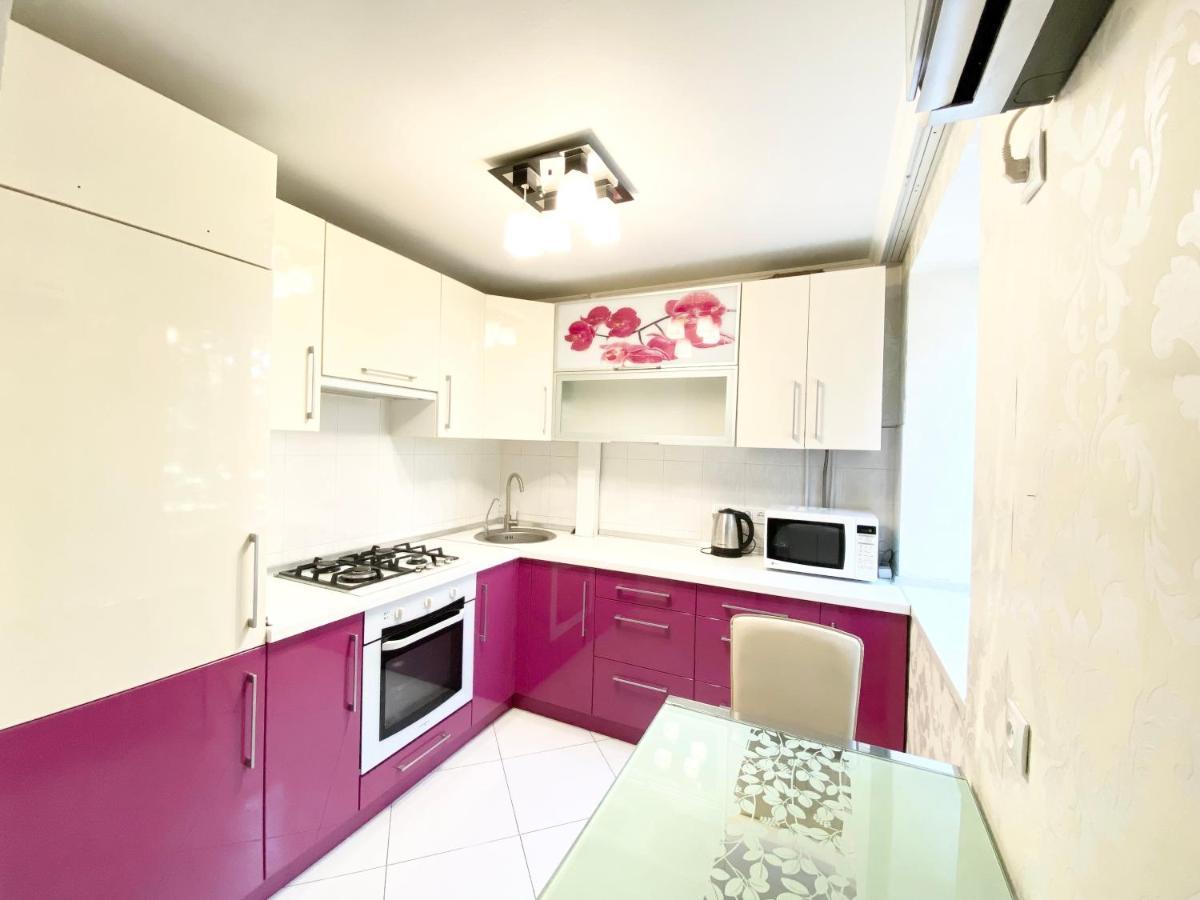 Beautiful 1-Bedroom Near Most City Center Ντνιπροπετρόφσκ Εξωτερικό φωτογραφία