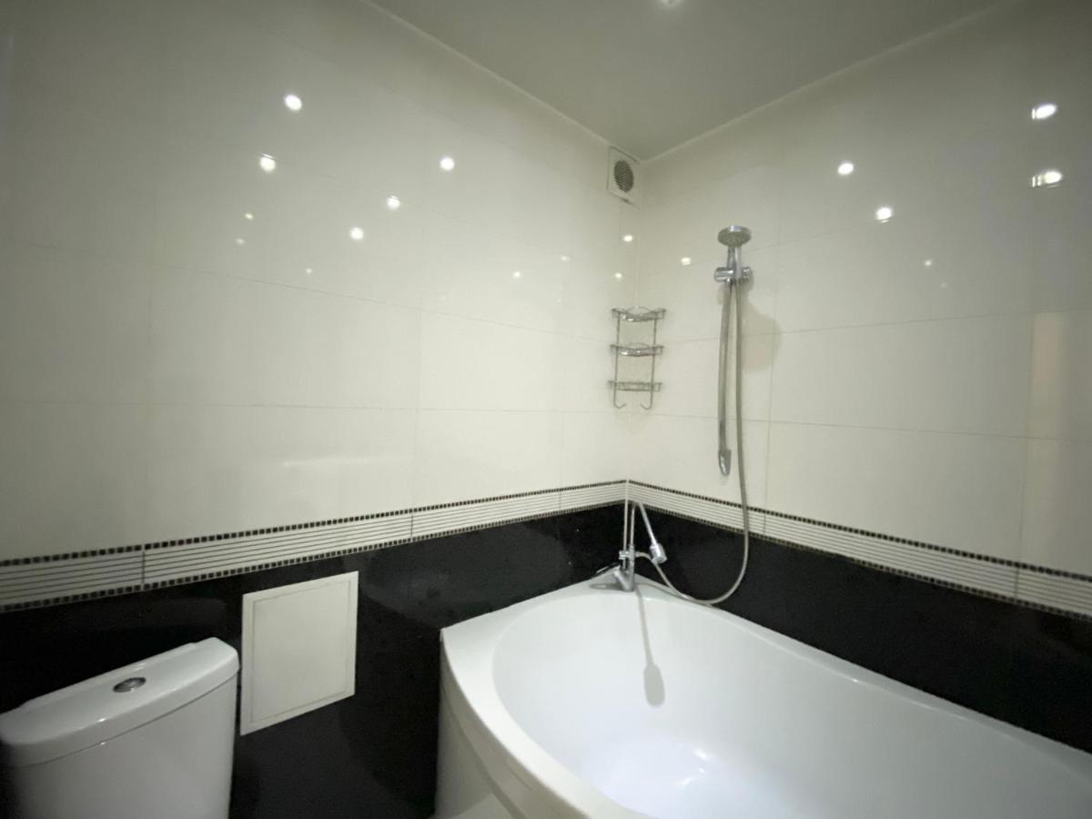 Beautiful 1-Bedroom Near Most City Center Ντνιπροπετρόφσκ Εξωτερικό φωτογραφία